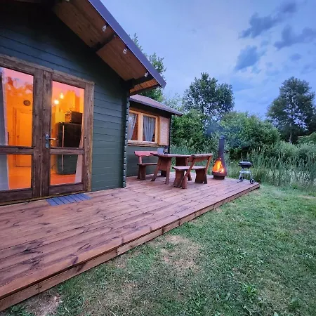 Mech Na Dachu - Letniskowy Feriehus Silnowo