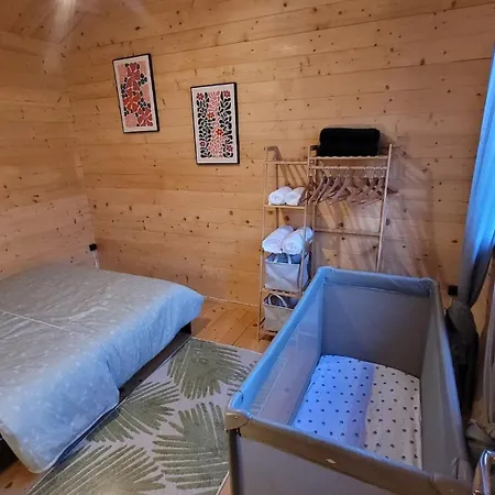 Mech Na Dachu - Letniskowy Feriehus Silnowo
